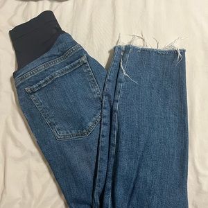 Old navy Ripped Maternity Jeans size 8